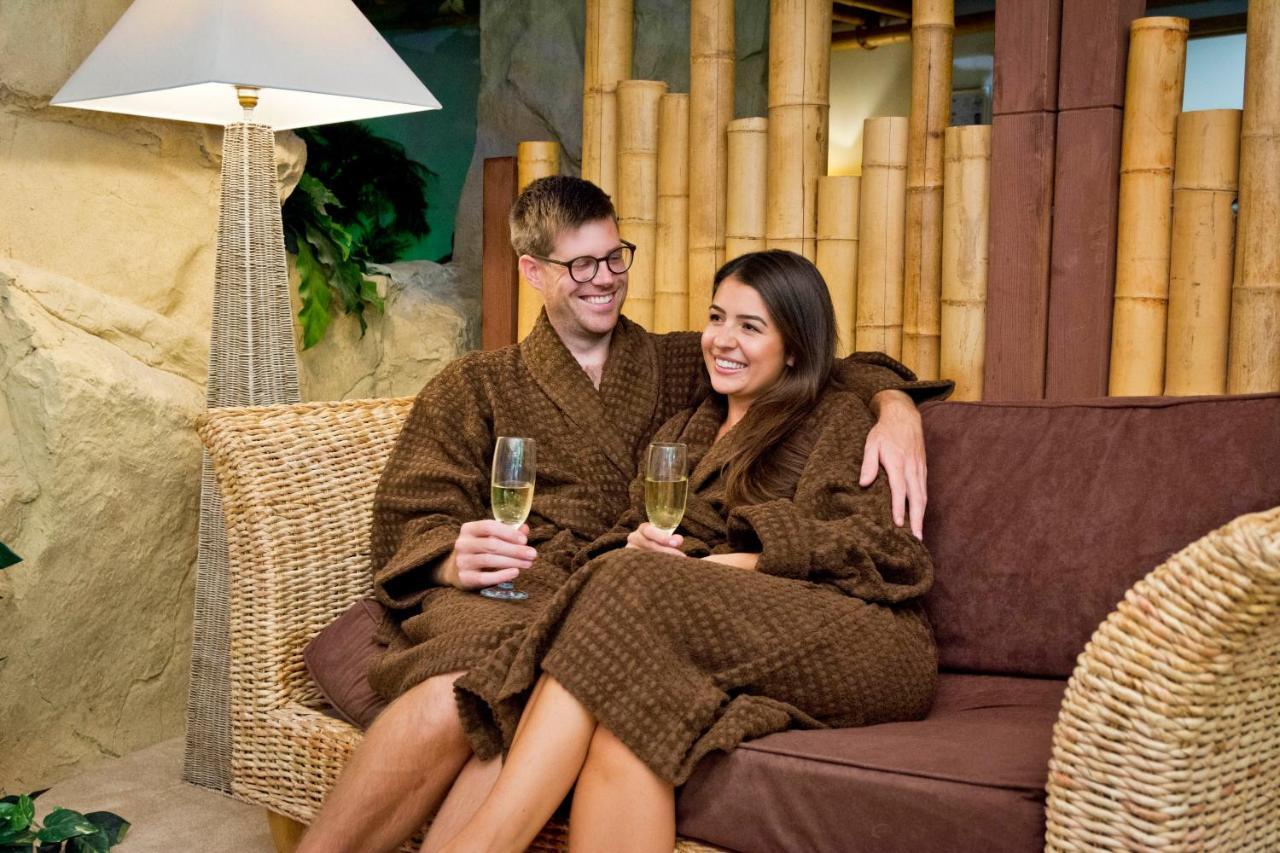 Tlh Carlton Hotel And Spa - Tlh Leisure And Entertainment Resort Torquay Bagian luar foto