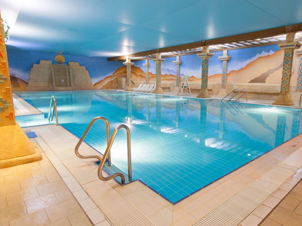Tlh Carlton Hotel And Spa - Tlh Leisure And Entertainment Resort Torquay Bagian luar foto