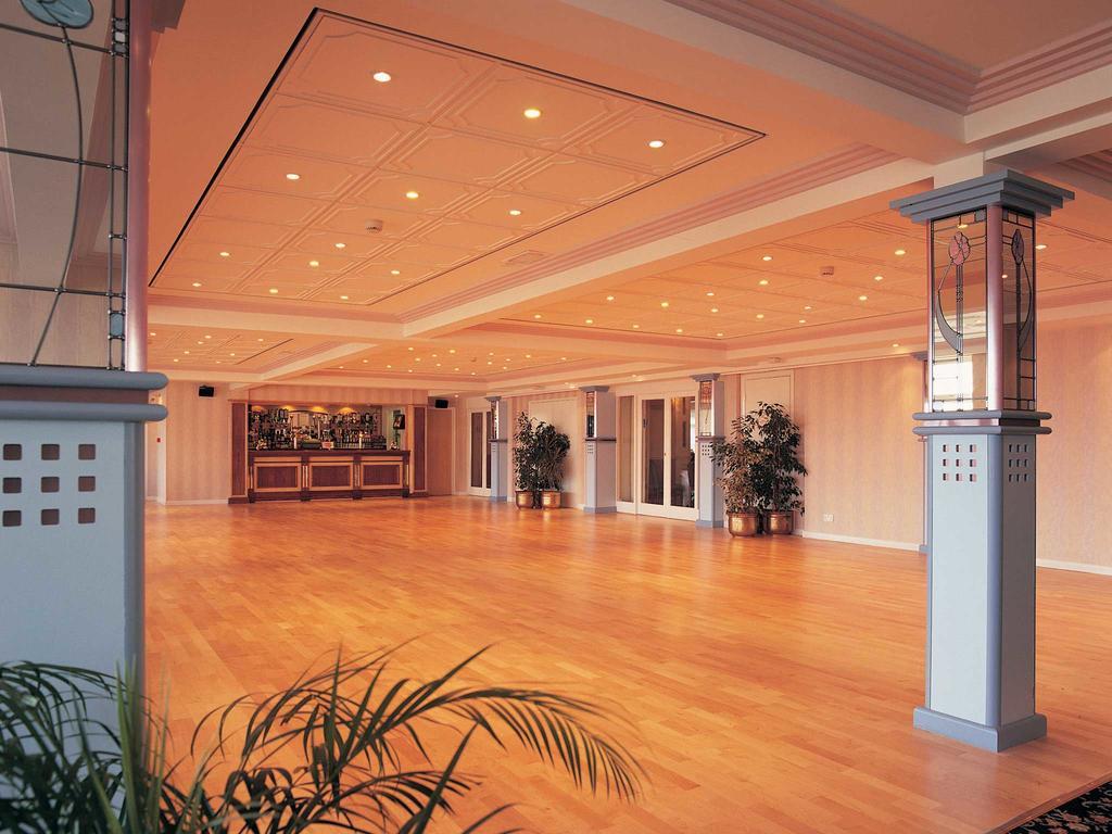 Tlh Carlton Hotel And Spa - Tlh Leisure And Entertainment Resort Torquay Bagian luar foto